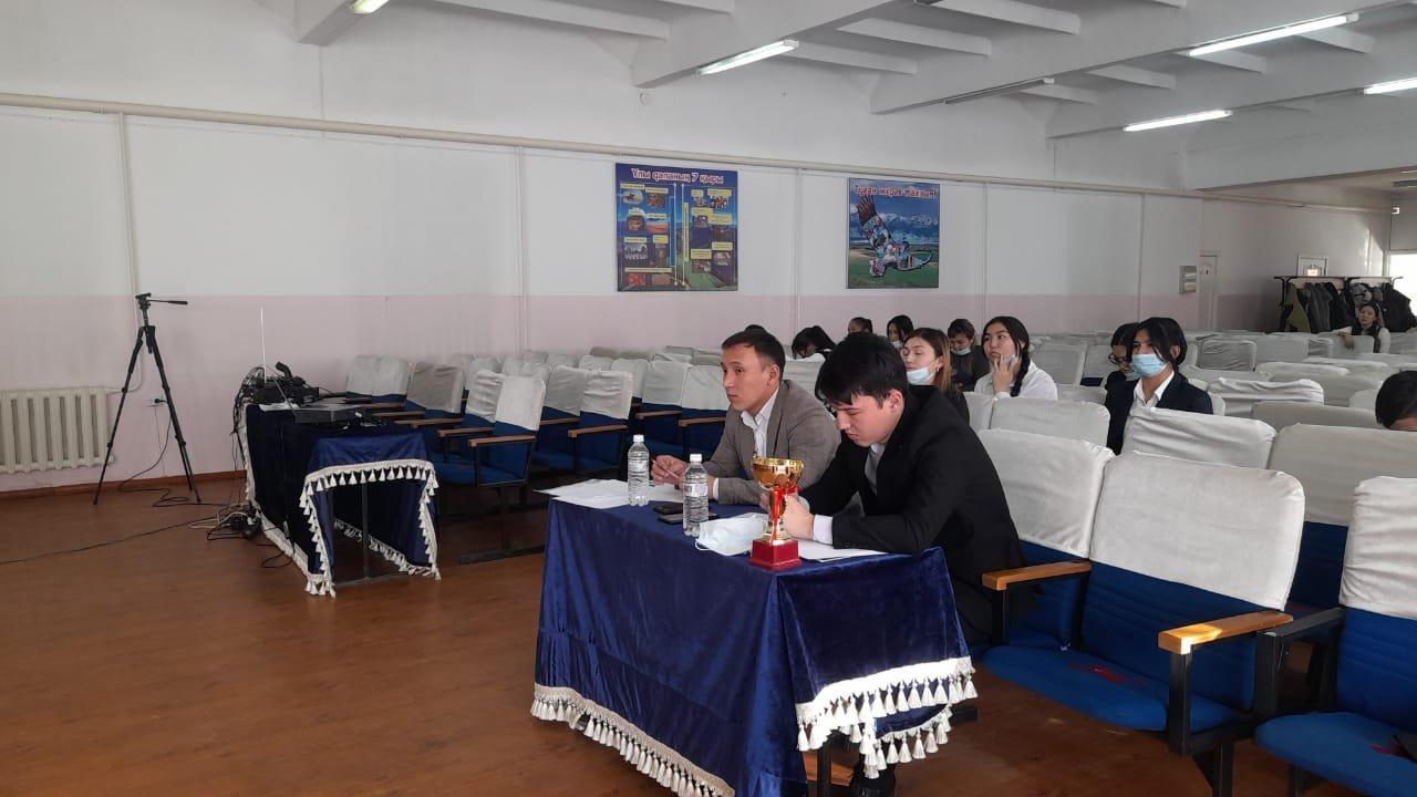 «Тәуелсіз 30 жылдағы жаңару» тақырыбындағы  дебат ауыспалы кубок турнирі